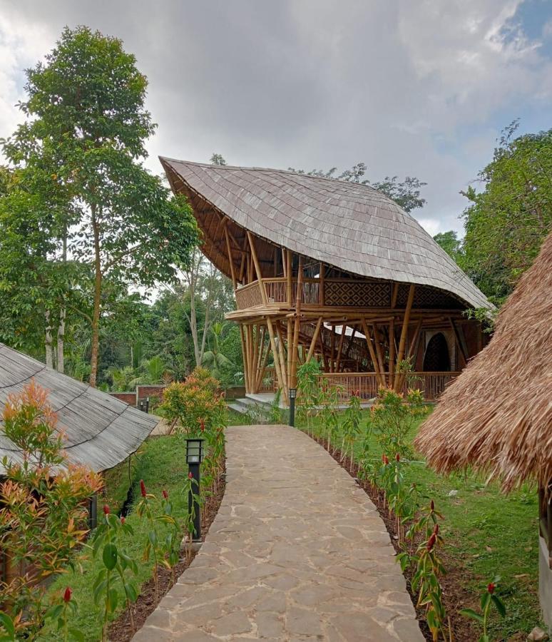 The Osing Bamboo Resort - A Liberta Collection Баньюванги Экстерьер фото