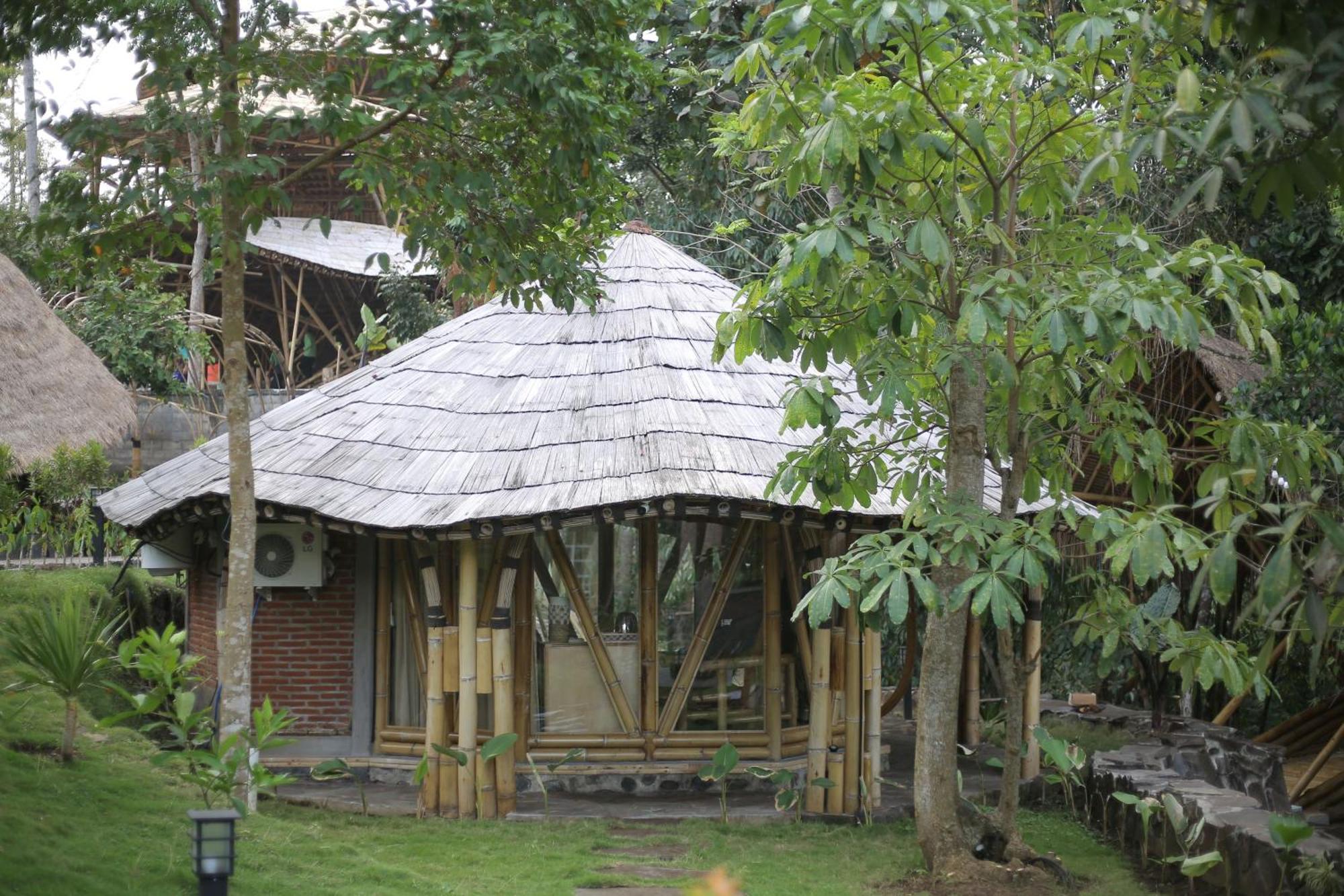 The Osing Bamboo Resort - A Liberta Collection Баньюванги Экстерьер фото
