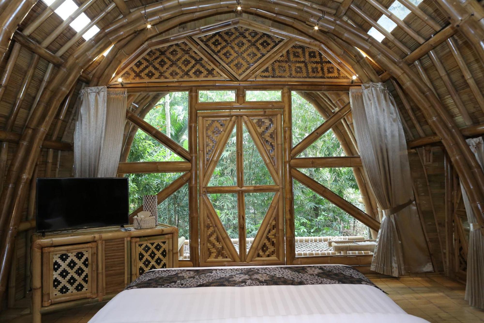 The Osing Bamboo Resort - A Liberta Collection Баньюванги Экстерьер фото